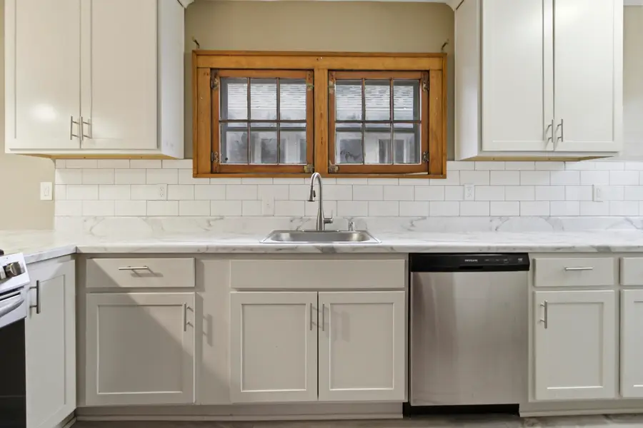 2432 N 55th St, Milwaukee, WI 53210 - #3