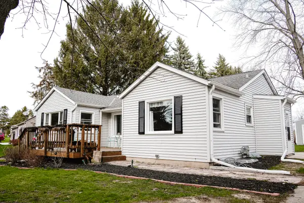 3014 Green Bay Rd, Port Washington, WI 53074
