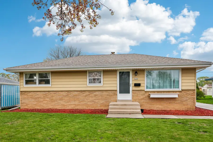 3404 S 73rd St, Milwaukee, WI 53219 - #2