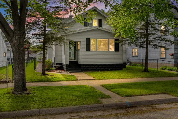 1905 Wood St, La Crosse, WI 54603