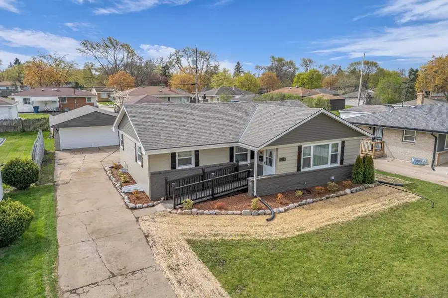 8229 W Green Tree Rd, Milwaukee, WI 53223 - #2