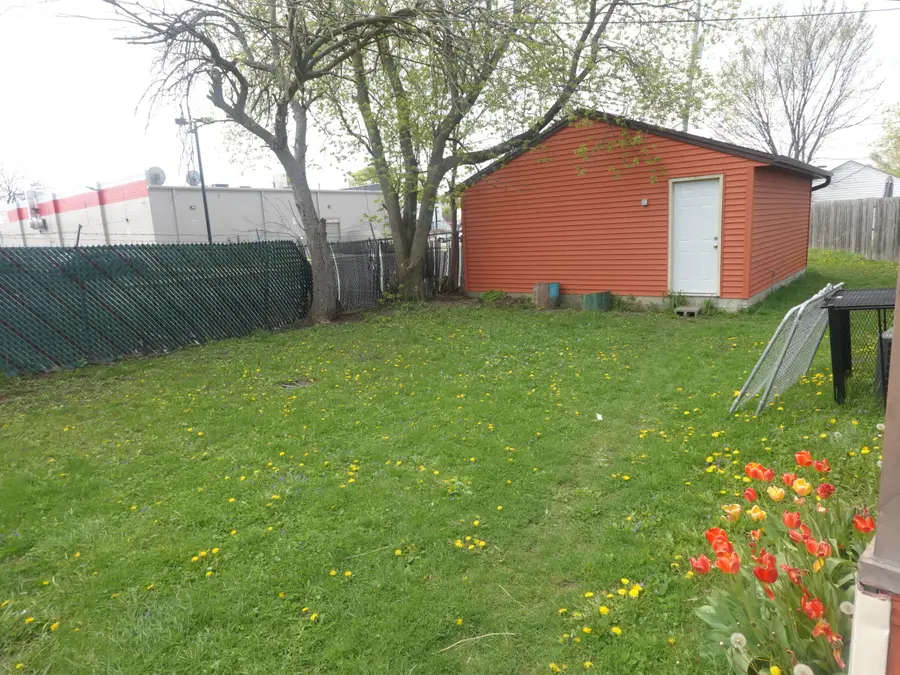 2619 W Linwal Ln, Milwaukee, WI 53209 - #3