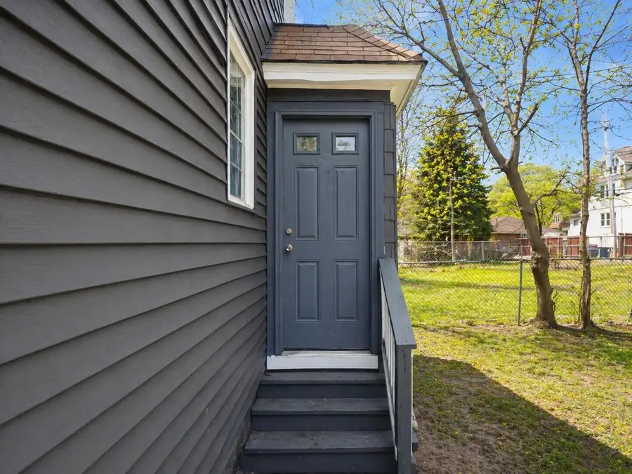 1514 W Burleigh St, Milwaukee, WI 53206 - #3