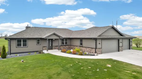 W5791 Prairie View Dr, Sherman, WI 53075
