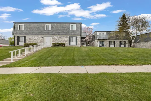 1700 Creek Rd, West Bend, WI 53090