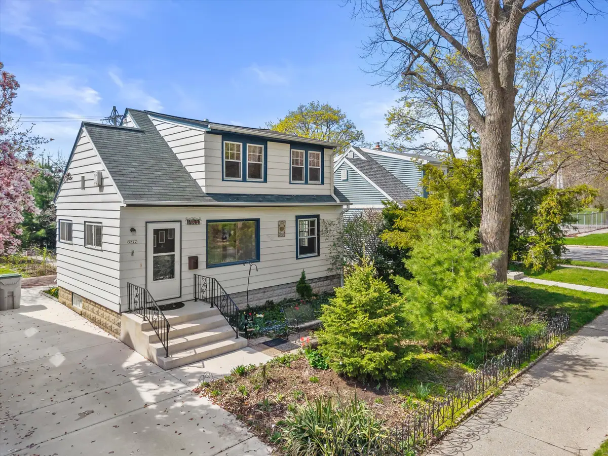 5377 N 13th St, Milwaukee, WI 53209 - #1