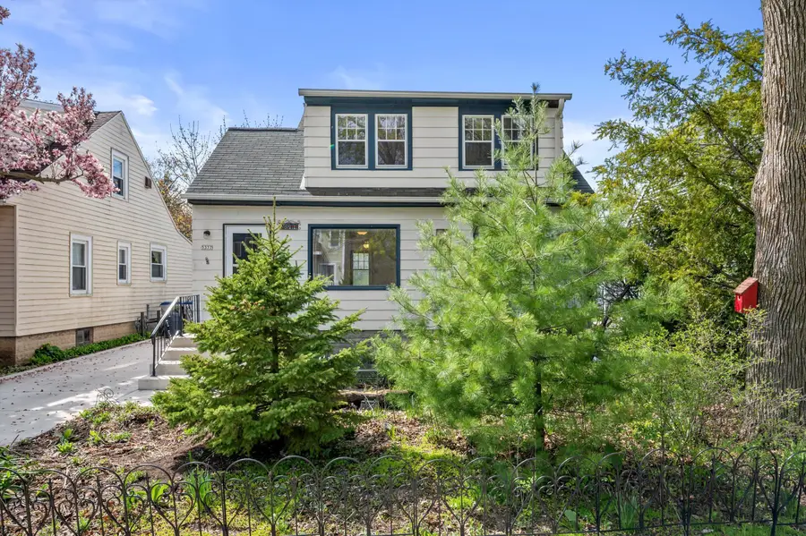 5377 N 13th St, Milwaukee, WI 53209 - #2