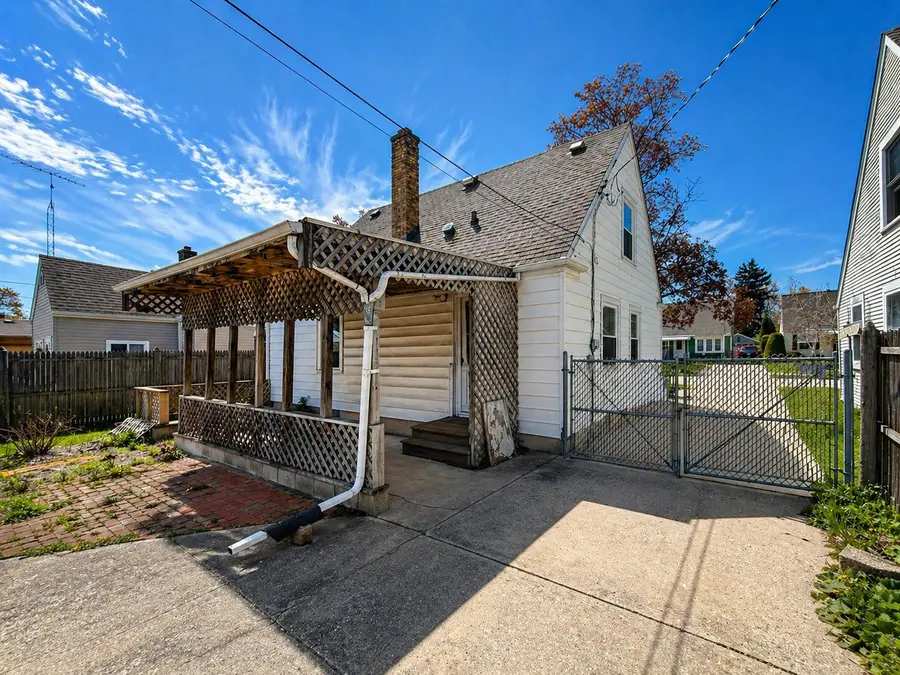 2205 Hayes Ave, Racine, WI 53405 - #3