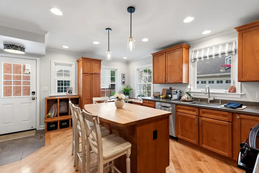 2434 N 93rd St, Wauwatosa, WI 53226 - #3