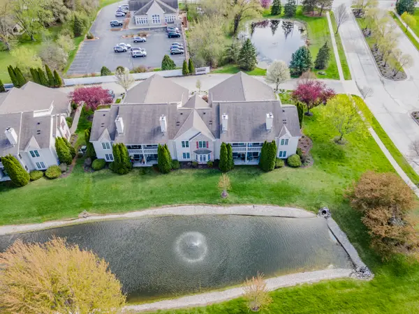 152 Westfield Way, Pewaukee, WI 53072