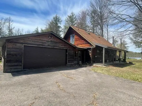 12631 E Mccomb Ln, Mountain, WI 54149