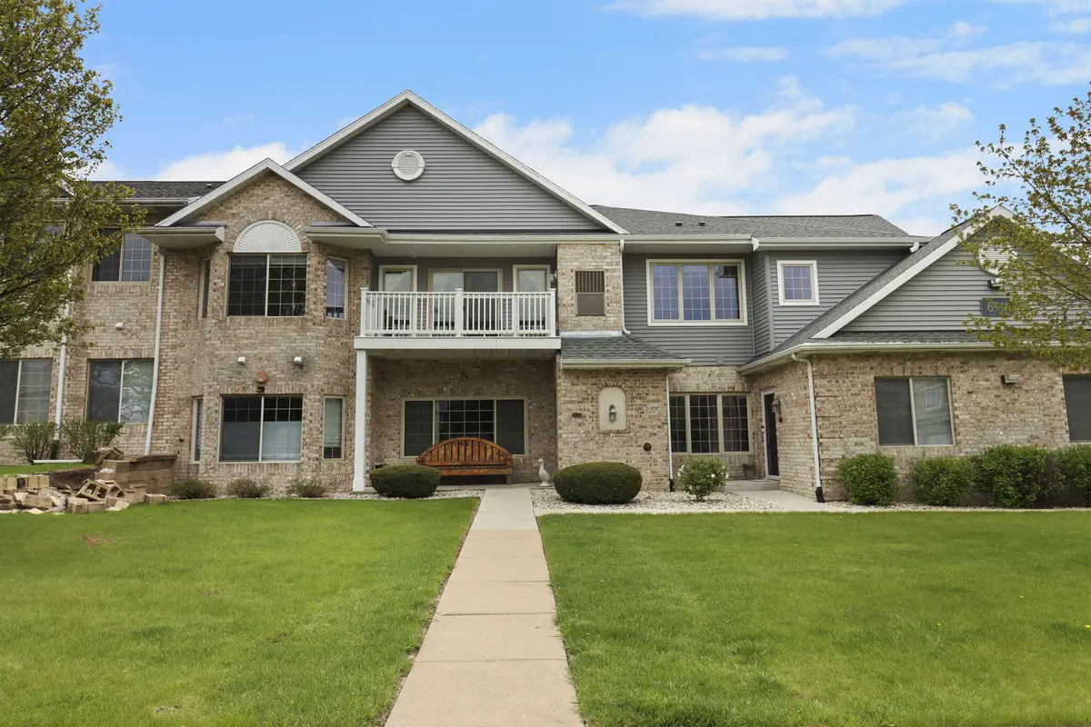 6911 53rd St, Kenosha, WI 53144 - #1