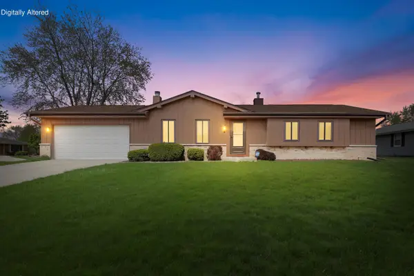 6967 S Tumblecreek Dr, Franklin, WI 53132
