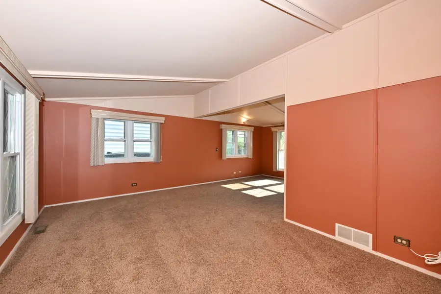 5834 S 14th St, Milwaukee, WI 53221 - #2