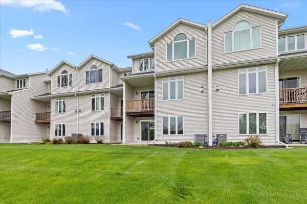 769 Green Bay Dr, Mayville, WI 53050