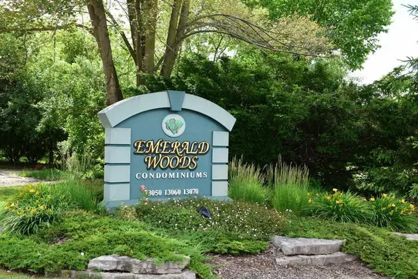 13060 W Bluemound Rd, Elm Grove, WI 53122