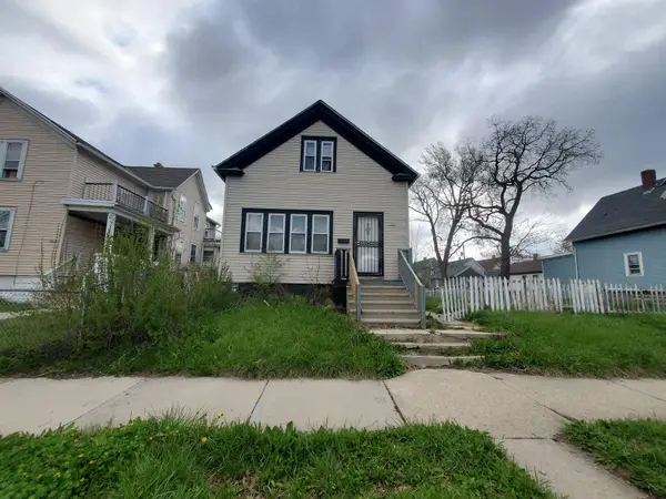 2466 N 7th St, Milwaukee, WI 53212