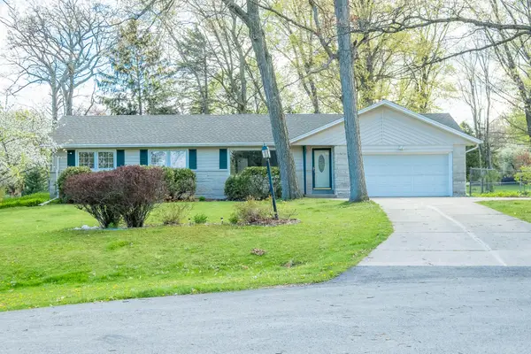 N50W16323 Pin Oak Ct, Menominee, WI 53051