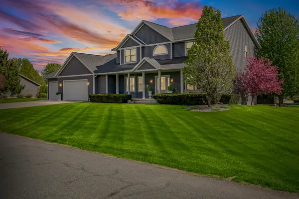 W7885 Country Ave, Holland, WI 54636