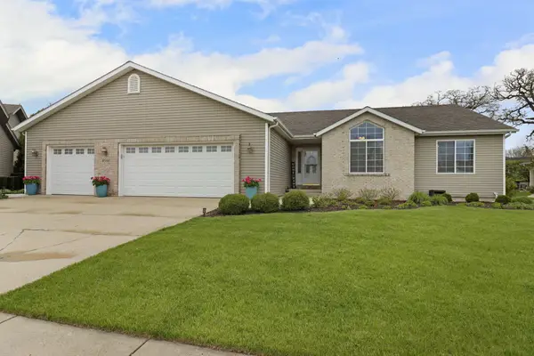 8560 37th Ave, Kenosha, WI 53142
