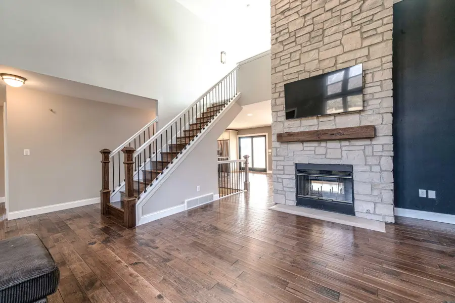 W1461 Maureen Ct, Bloomfield, WI 53147 - #2