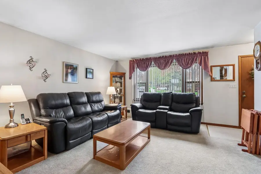 11139 W Langlade Ct S, Milwaukee, WI 53225 - #3