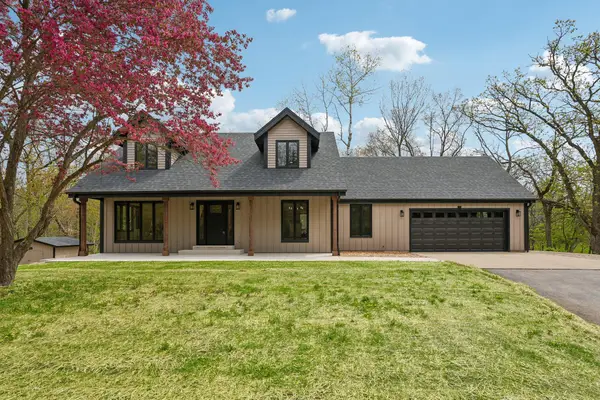 S64W35601 Piper Rd, Eagle, WI 53119