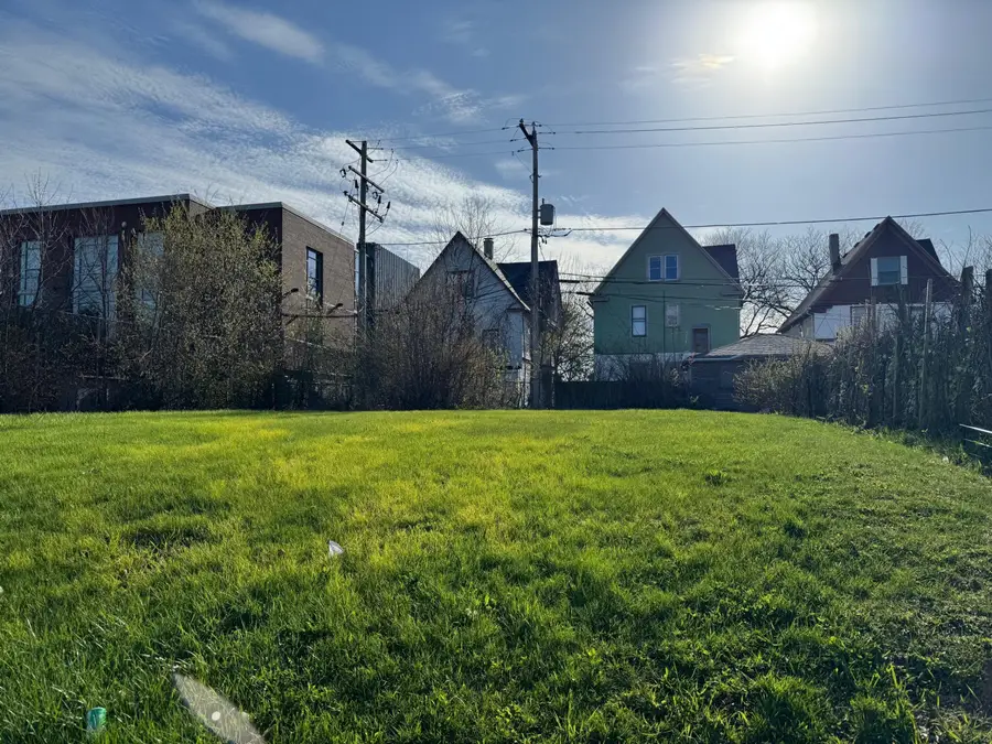 2636 N Hubbard St, Milwaukee, WI 53212 - #3