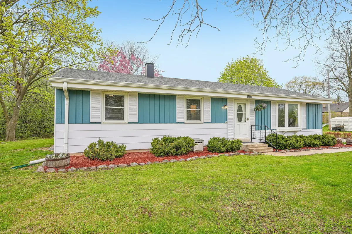 11830 W Florist Ave, Milwaukee, WI 53225 - #1