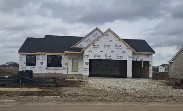 1260 Wild Rye Ln, Oconomowoc, WI 53066