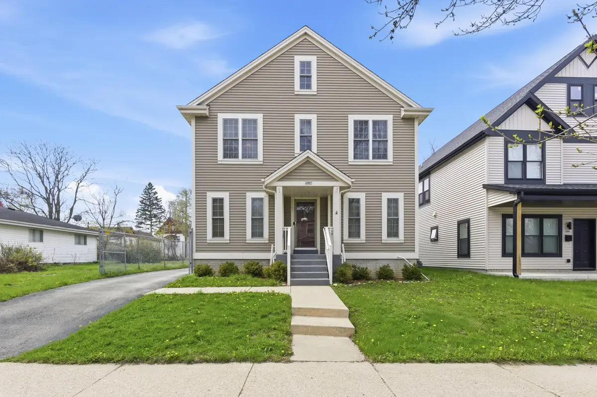 2367 N Dr William Finlayson St, Milwaukee, WI 53212 - #1