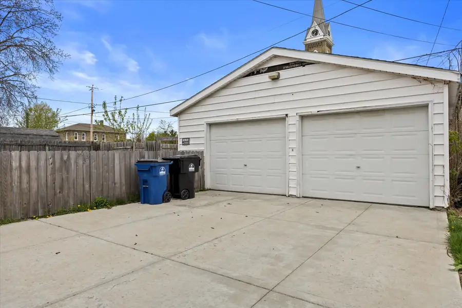 1527 Buchanan St, Racine, WI 53402 - #2