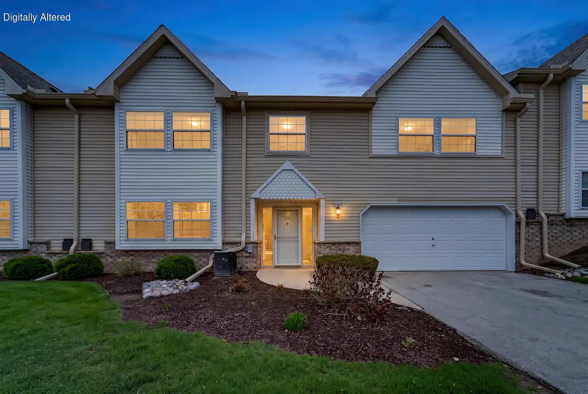 390 Dustin Dr, Brookfield, WI 53045 - #1