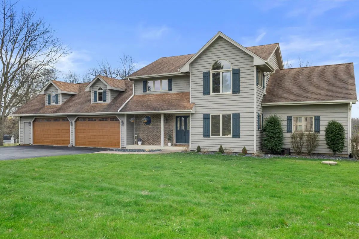 26041 Deer Ridge Trl, Norway, WI 53185 - #1