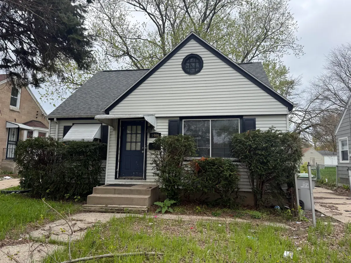 5466 N 57th St, Milwaukee, WI 53218 - #1