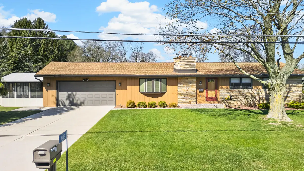 4812 S 16 St, Wilson, WI 53081 - #1