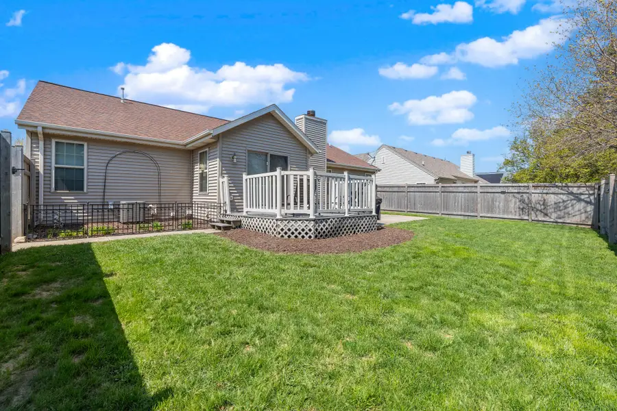 572 Nordic Ct, Slinger, WI 53086 - #2
