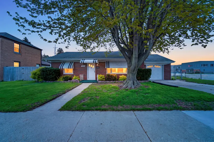 2919 Drexel Ave, Racine, WI 53403 - #2