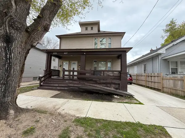 1637 Edgewood Ave, Racine, WI 53404
