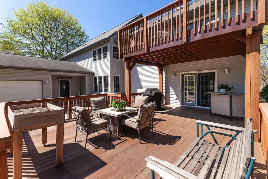 W329N4072 Lakeland Dr, Nashotah, WI 53058 - #3
