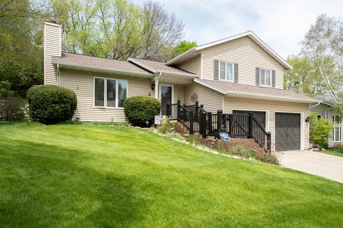 204 Cambridge Ave, Waukesha, WI 53188 - #1
