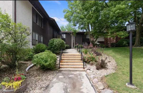 2430 W Good Hope Rd, Glendale, WI 53209