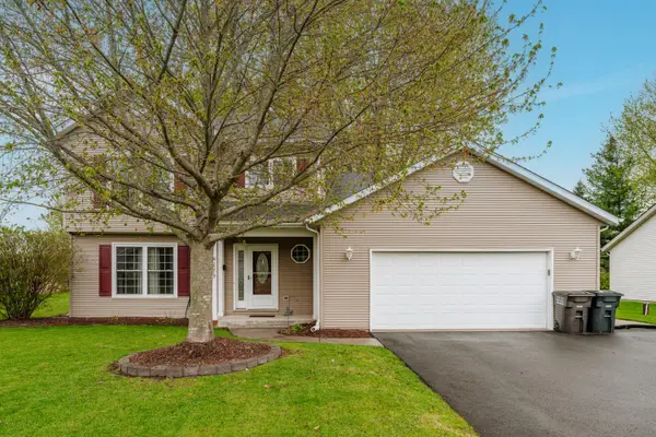 W2219 Oak Ridge Ave, East Troy, WI 53120