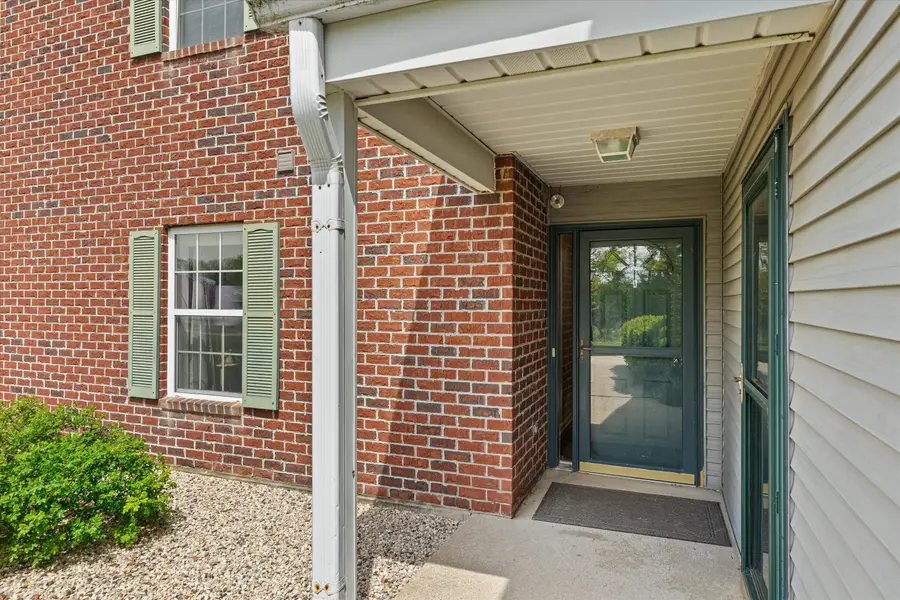 N17W26865 E Fieldhack Dr, Pewaukee, WI 53072 - #2