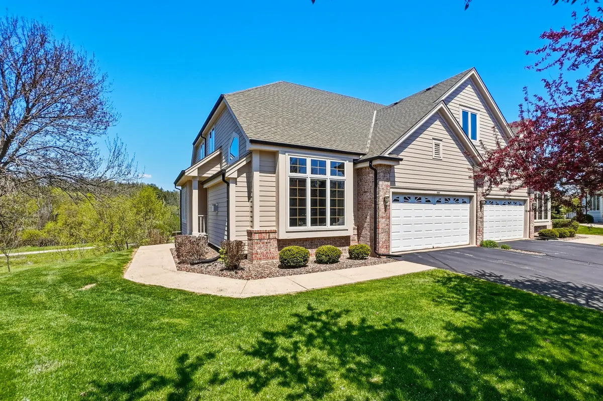 506 Spring Crest Cir, Waukesha, WI 53188 - #1
