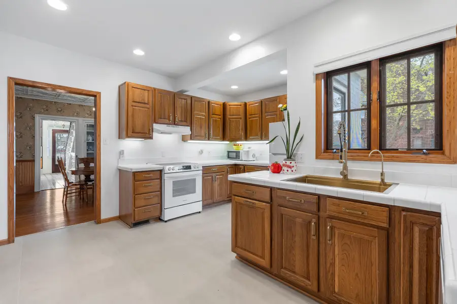 1215 N 7th St, Sheboygan, WI 53081 - #3