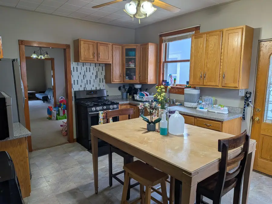 2621 S 30th St, Milwaukee, WI 53215 - #2