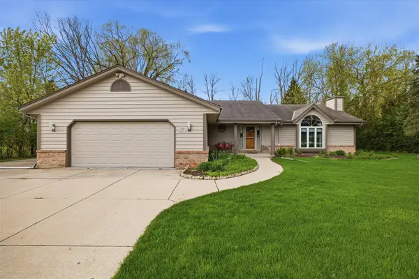 N68W14817 Prudence Dr, Menomonee Falls, WI 53051