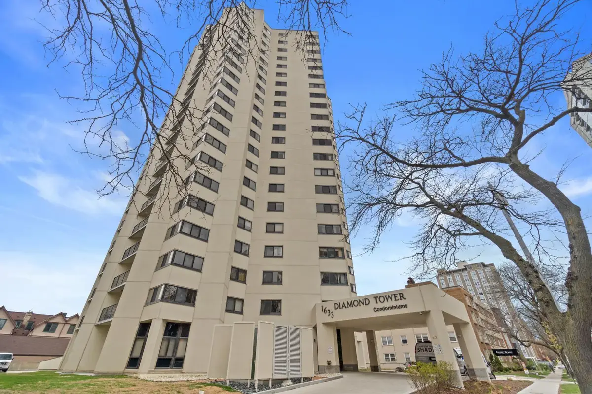 1633 N Prospect Ave, Milwaukee, WI 53202 - #1