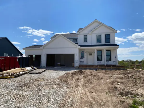 N101W16895 Tanglewood Dr, Germantown, WI 53022
